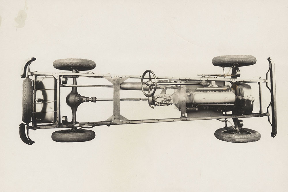 DuPont, overhead view of chassis: 1927