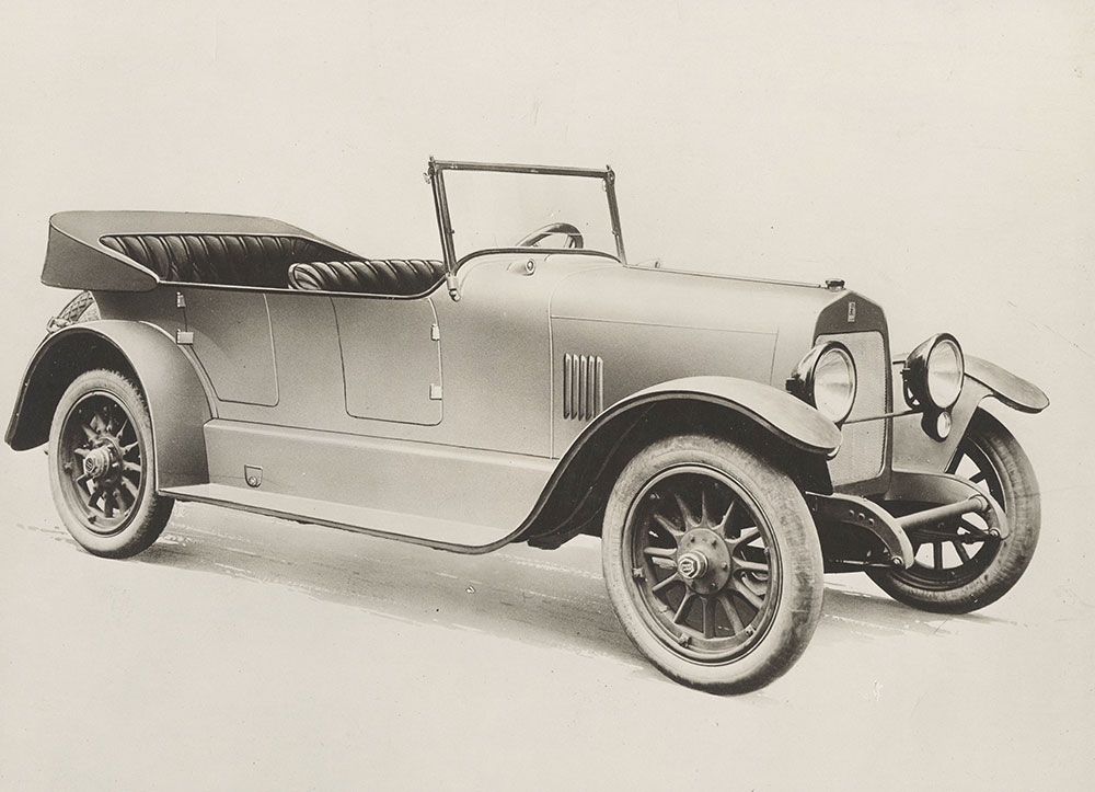 DuPont touring car: 1920