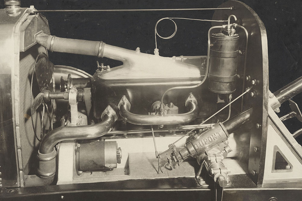 DuPont, detail of engine, left side: 1919