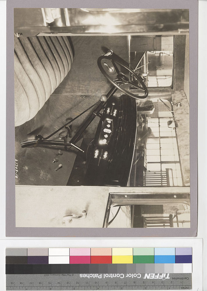 Durant 614, 1930: interior showing dashboard