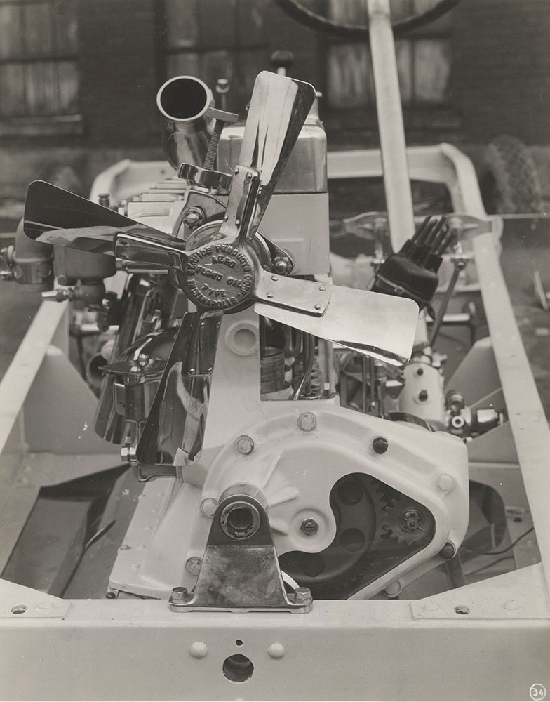 Elgin Six 1922 Model 700, front view of motor