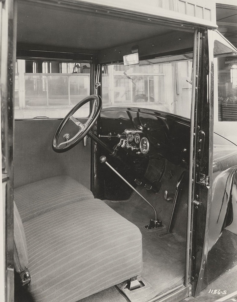 Essex Coach, showing interior and dash board: 1927
