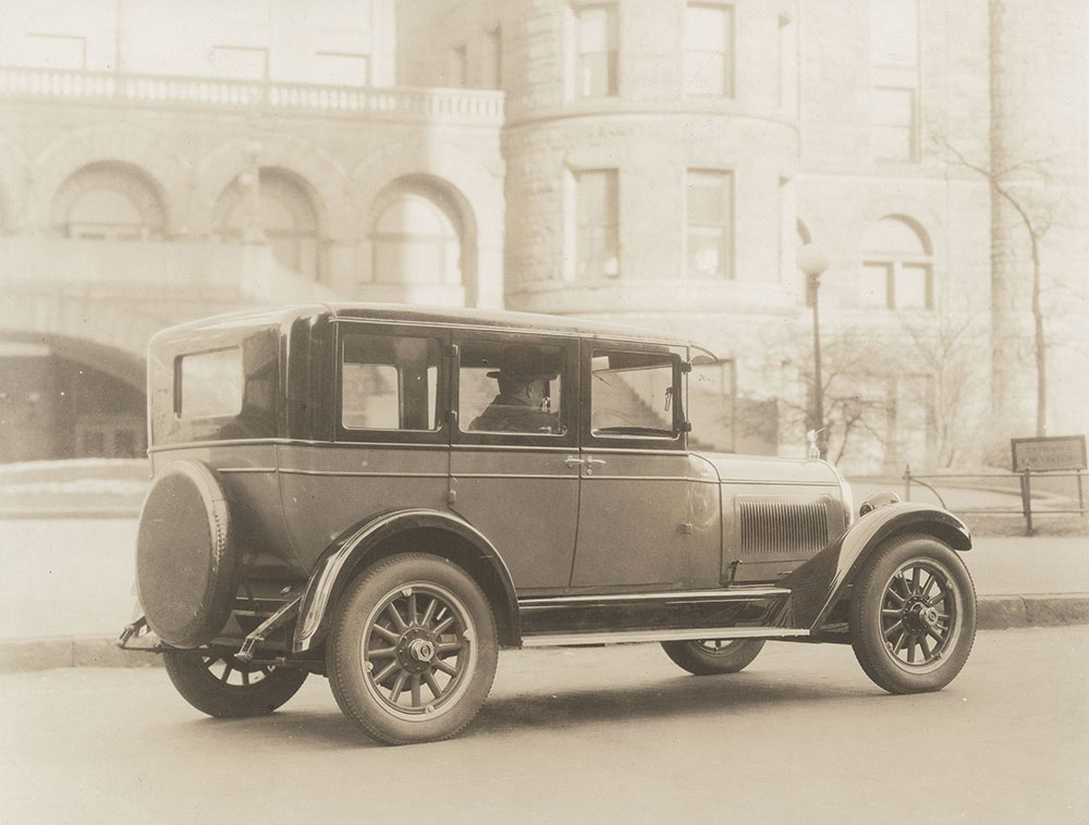 Falcon-Knight, four door sedan, rear view - 1927