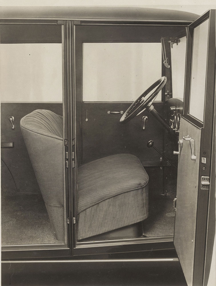 Flint, interior of sedan - 1925
