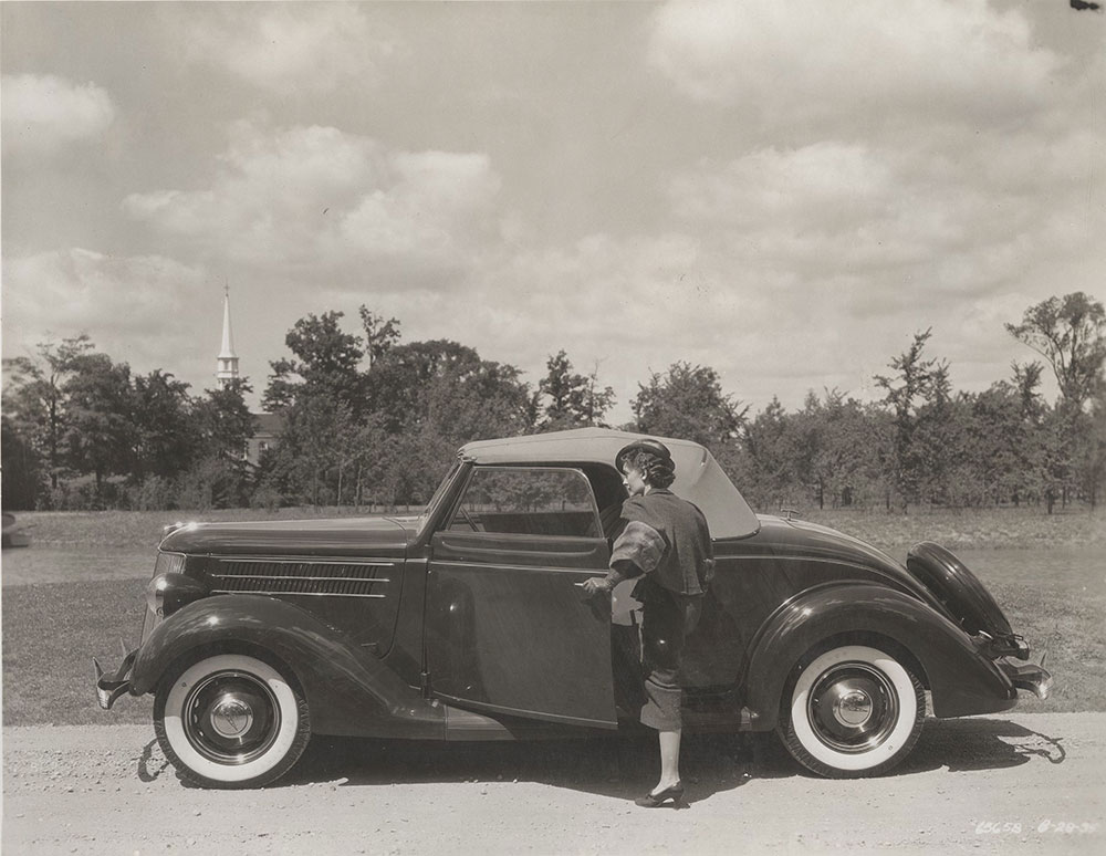 Ford Model 68 V-8 convertible coupe - 1936
