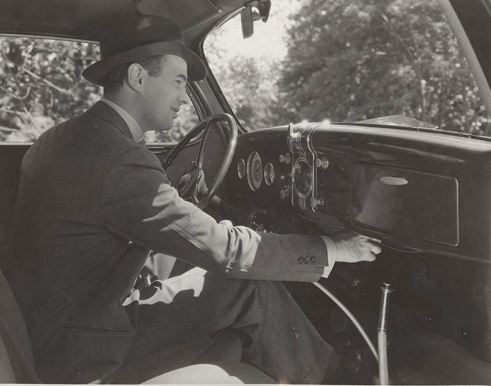 Ford, interior, showing hood release - 1936