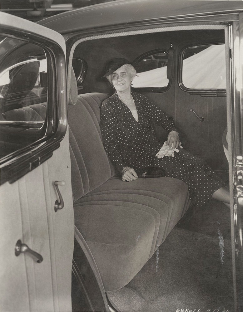 Ford, interior, rear compartment of Fordor sedan - 1936