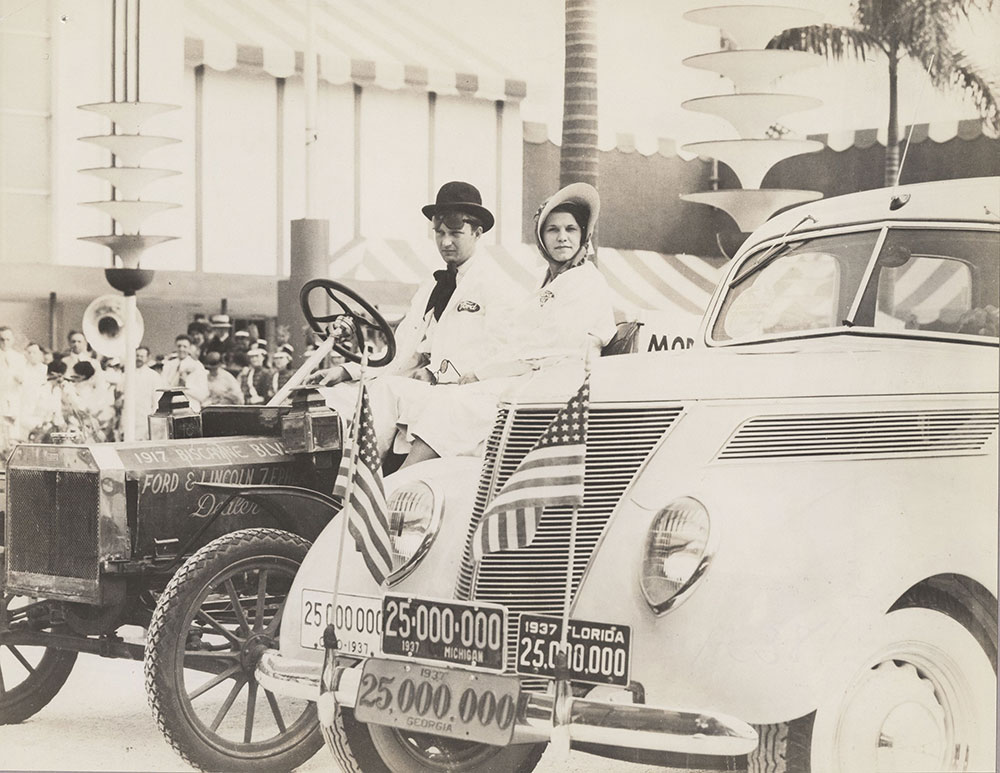 Ford - Fordor sedan - 1937 - Florida Exhibit