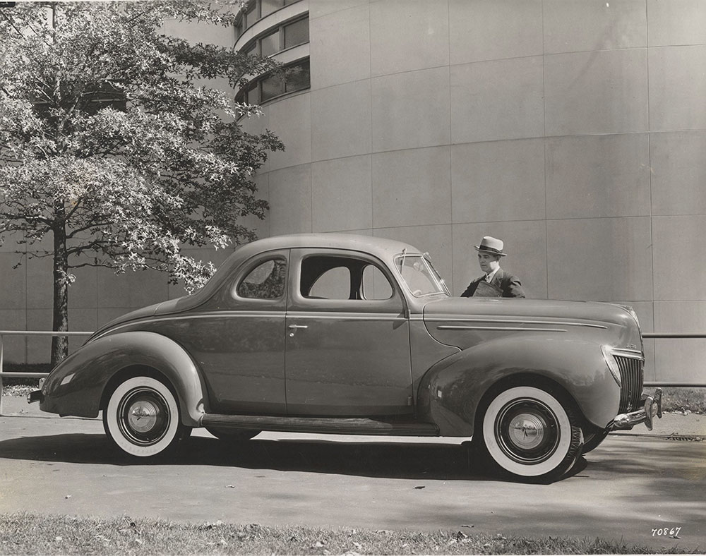 Ford Deluxe Coupe - 1939