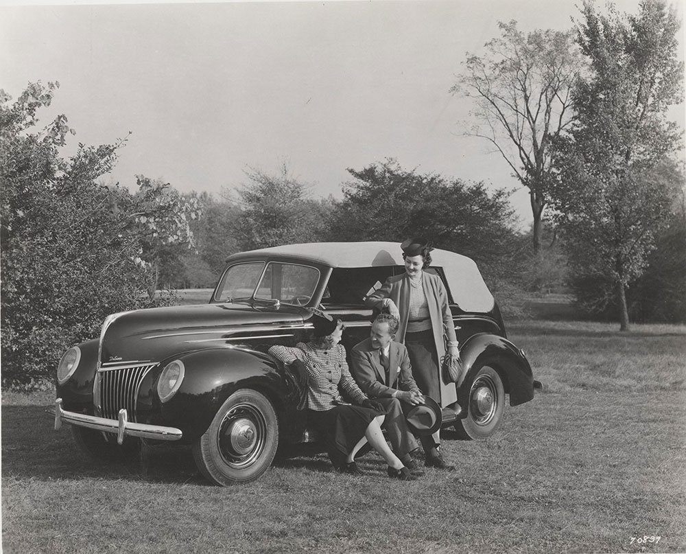 Ford Deluxe Phaeton Convertible Sedan - 1939