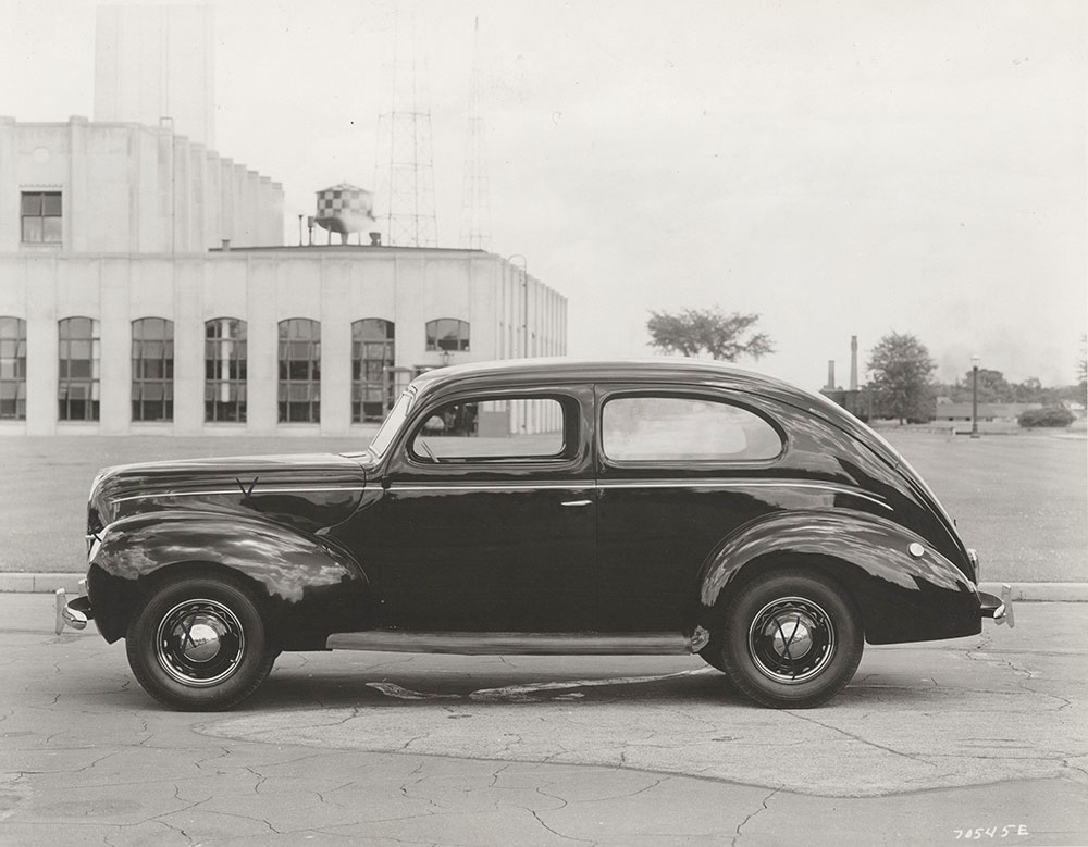 Ford Deluxe Tudor sedan, factory mockup - 1939