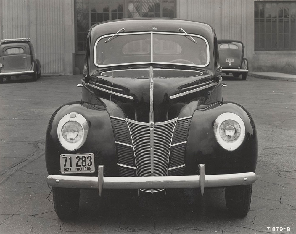 Ford Deluxe front view,Factory Mockup: 1940