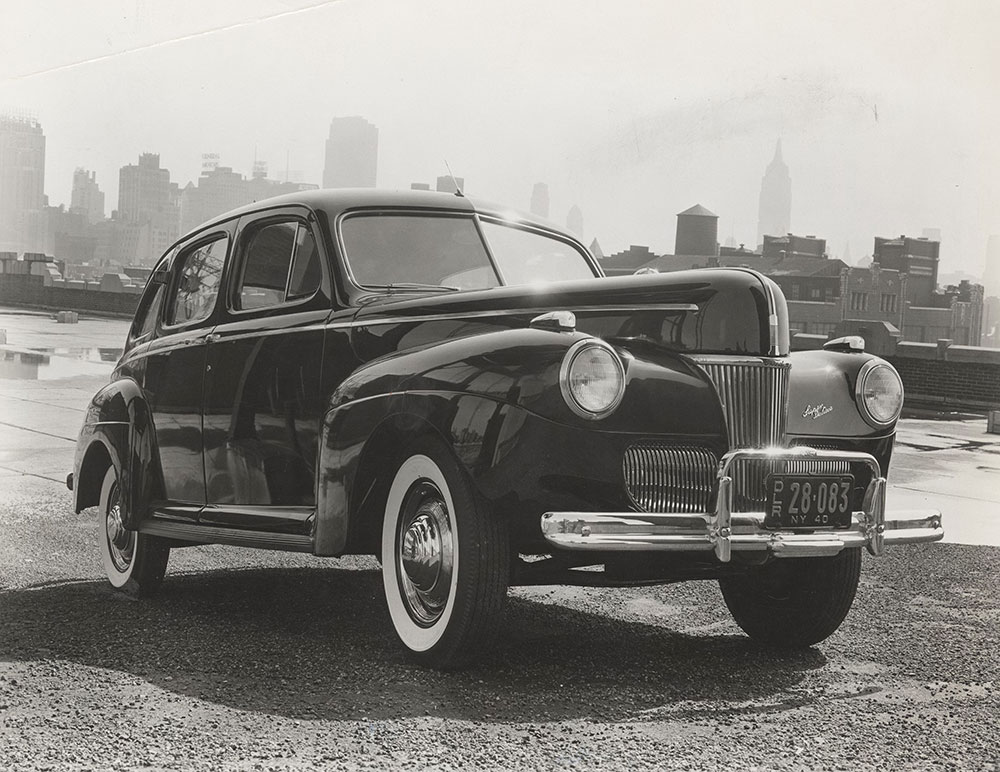 Ford Super Deluxe Fordor sedan - 1941