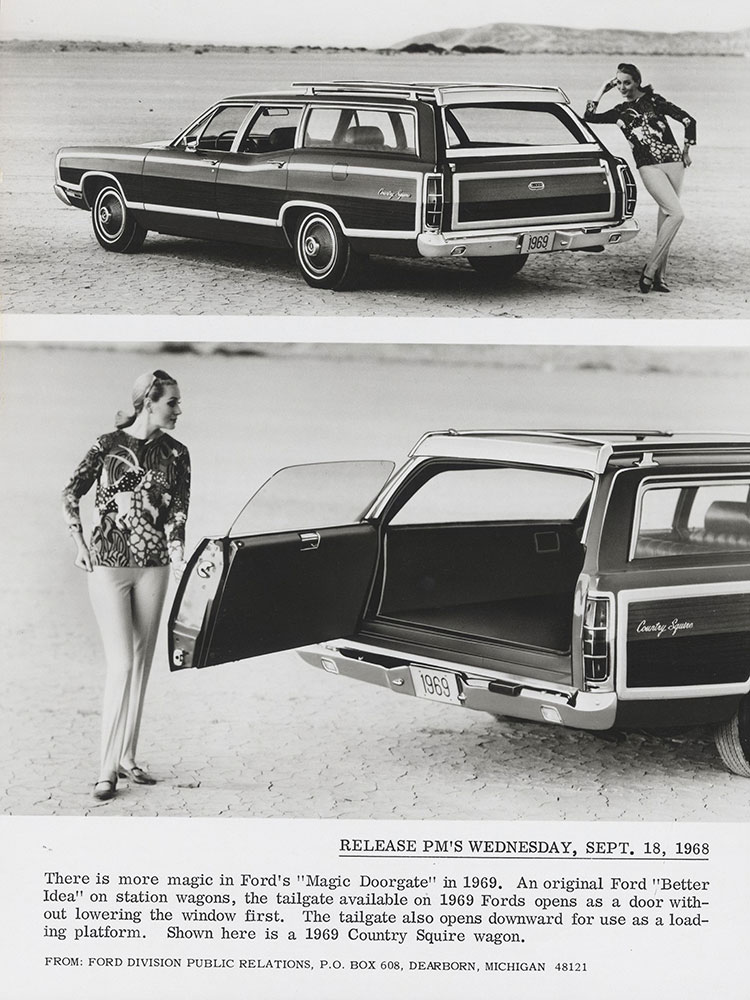 Ford Country Squire Wagon - 1969