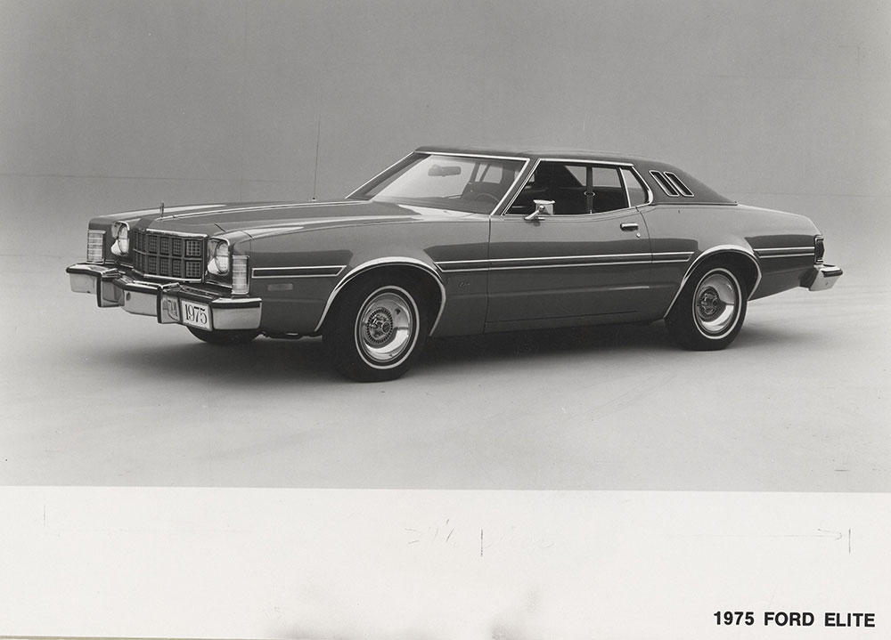 Ford Elite two-door hardtop - 1975