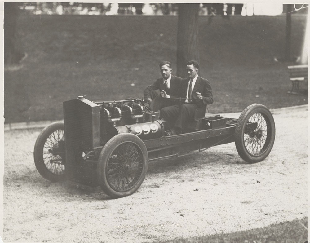 Ford with racing number 999 - 1904