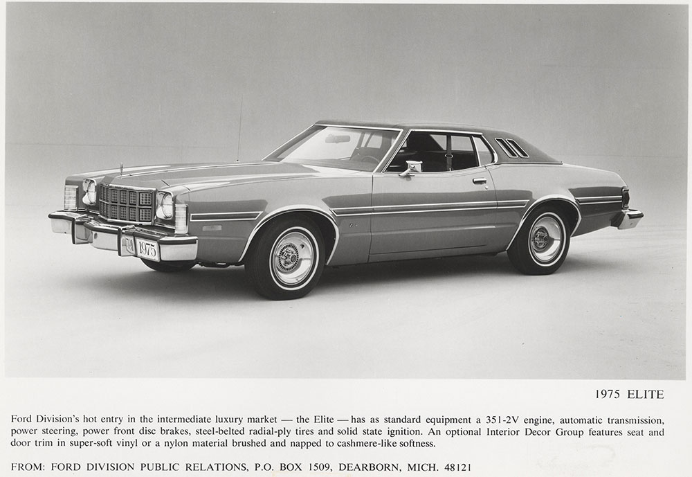 Ford Elite two-door hardtop coupe - 1075