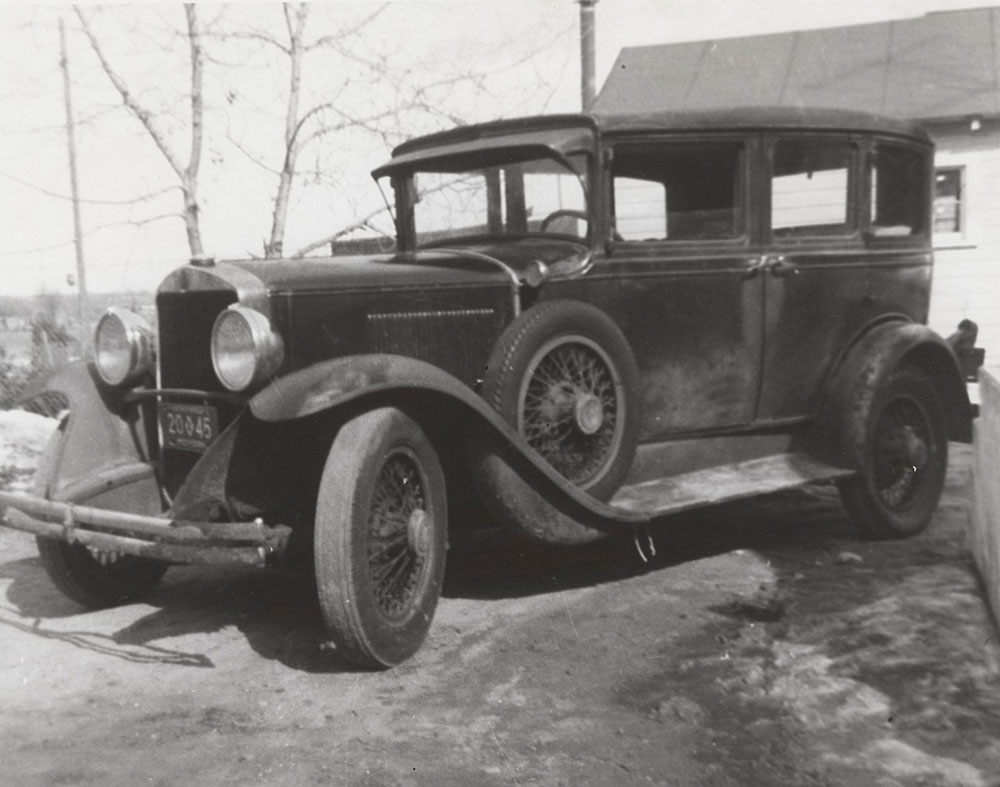 Graham-Paige four-door sedan - 1929
