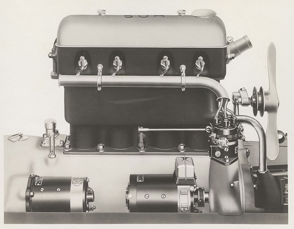 H.C.S. 4-cylinder engine, side view - 1920