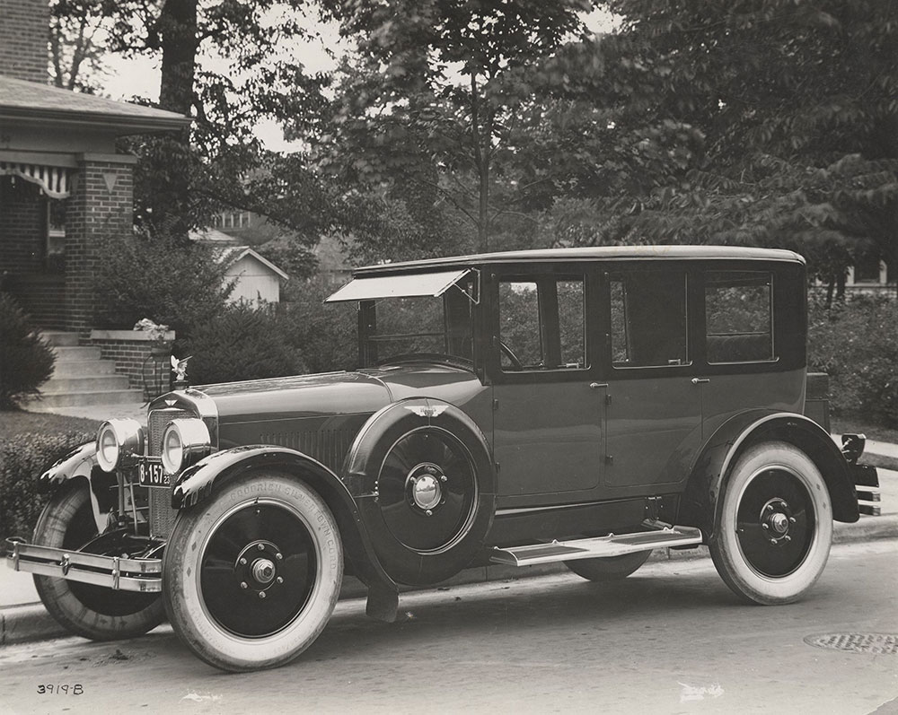 H.C.S. 6-cylinder sedan  - 1924