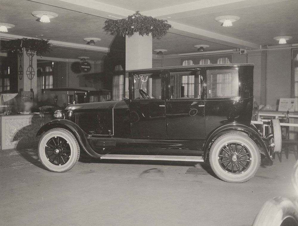 Handley-Knight, 7 passenger sedan - 1923
