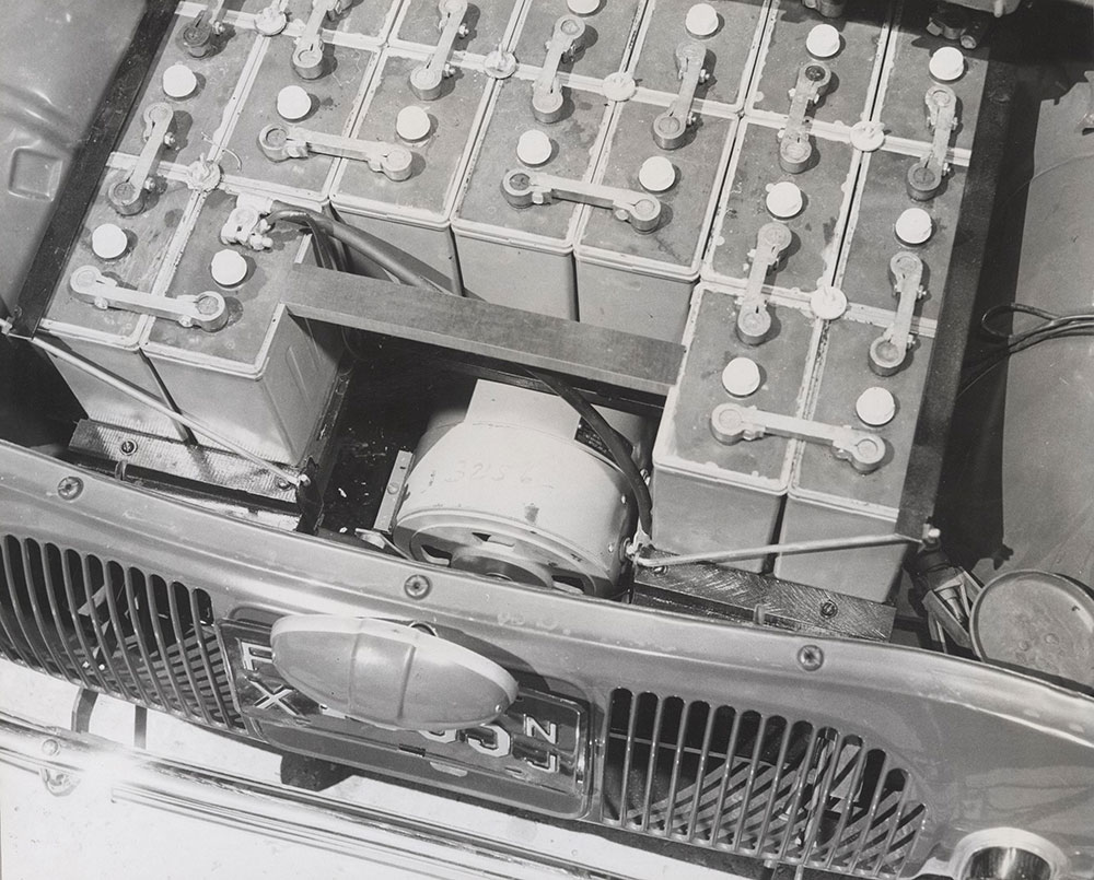 Henney Kilowatt, - bank of 18 two-volt batteries in the rear - 1960