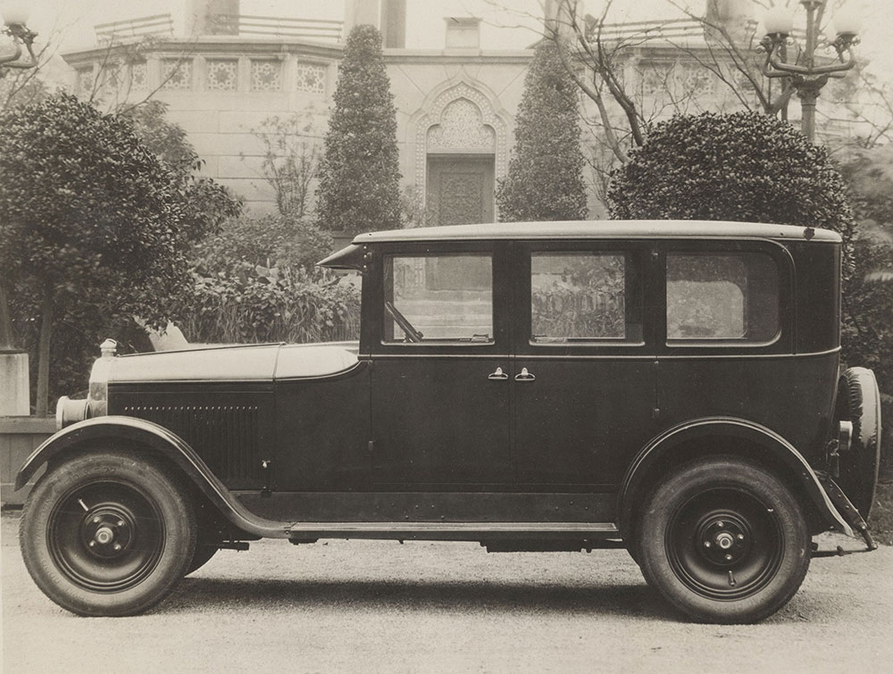 Hertz four-door sedan - 1925