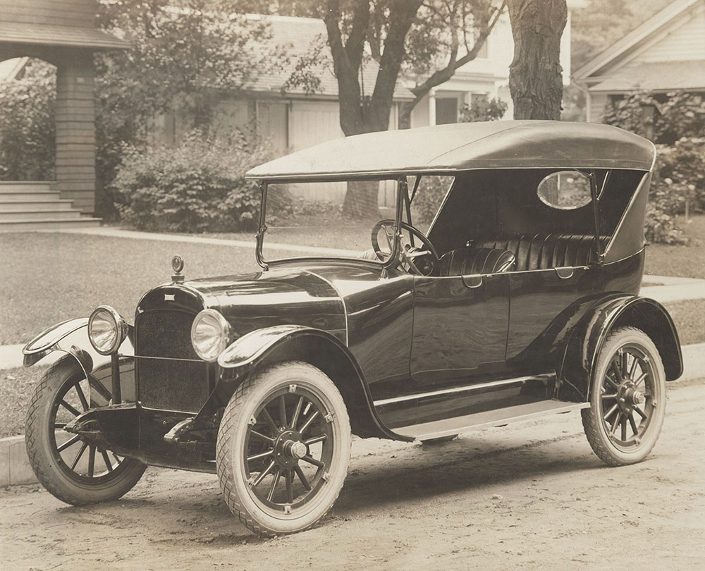 Hollier touring car - ca. 1918