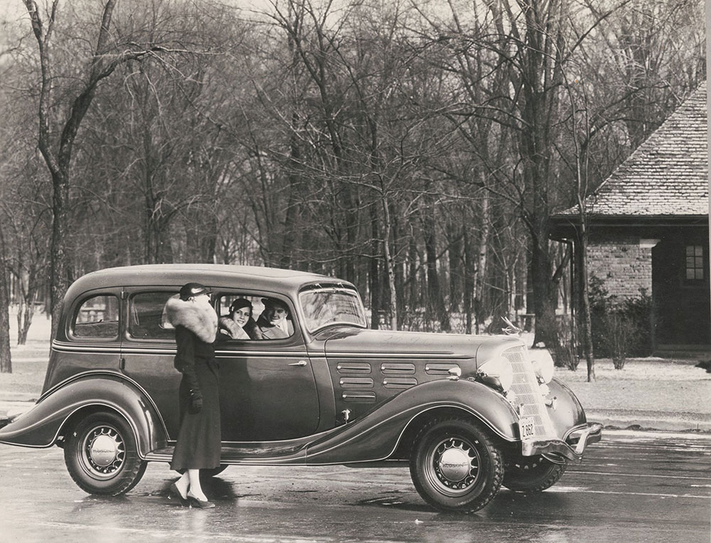 Hudson  Model LU Deluxe Eight Sedan - 1934
