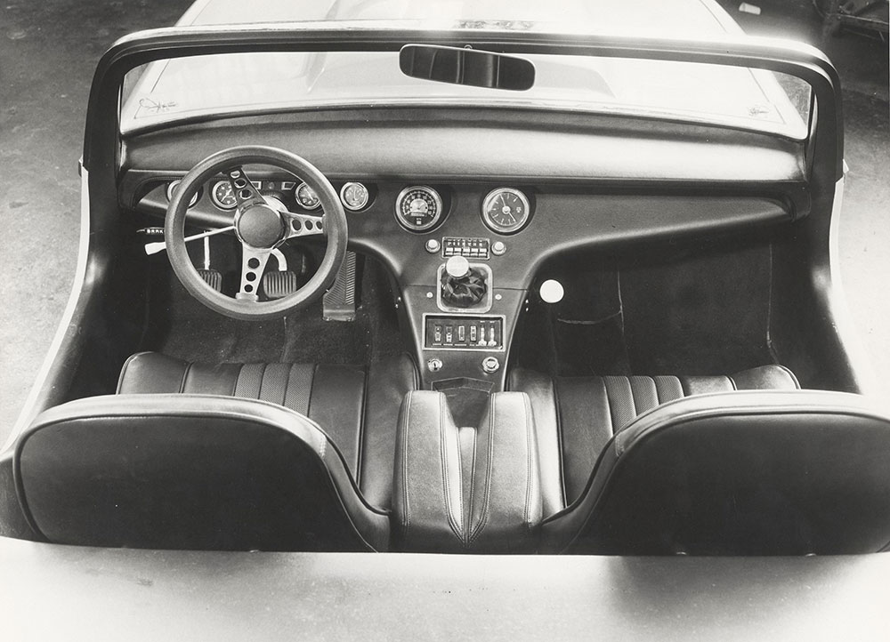 Jeep XJ001 concept car, interior with dashboard - 1970