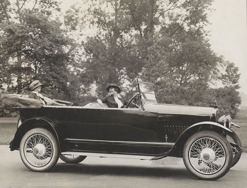 1919 Jordan Suburban Seven touring (Model C)