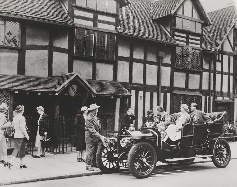 Wolseley-Siddeley tourer, outside Stratford-on-Avon - 1906
