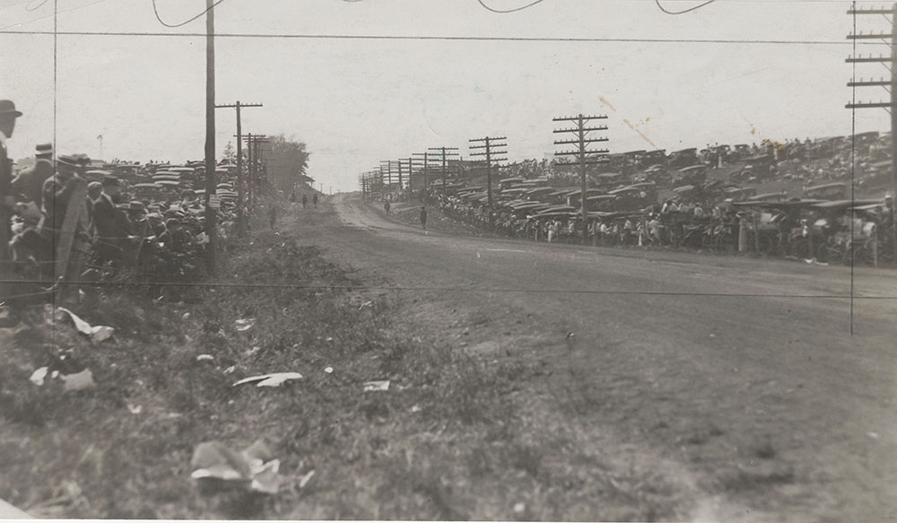 Homestretch of the Elgin Road Race, Elgin Ill, August 1913