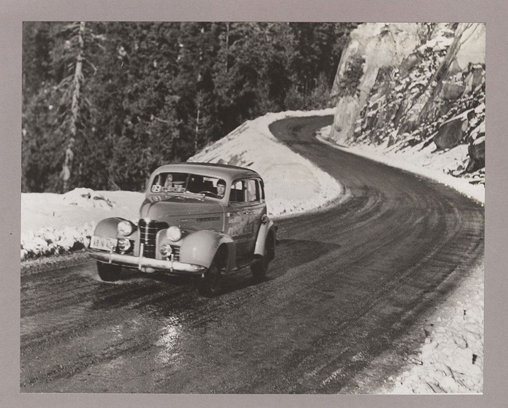 Gilmore-Yosemite Economy Run, Oldsmobile Six - 1936