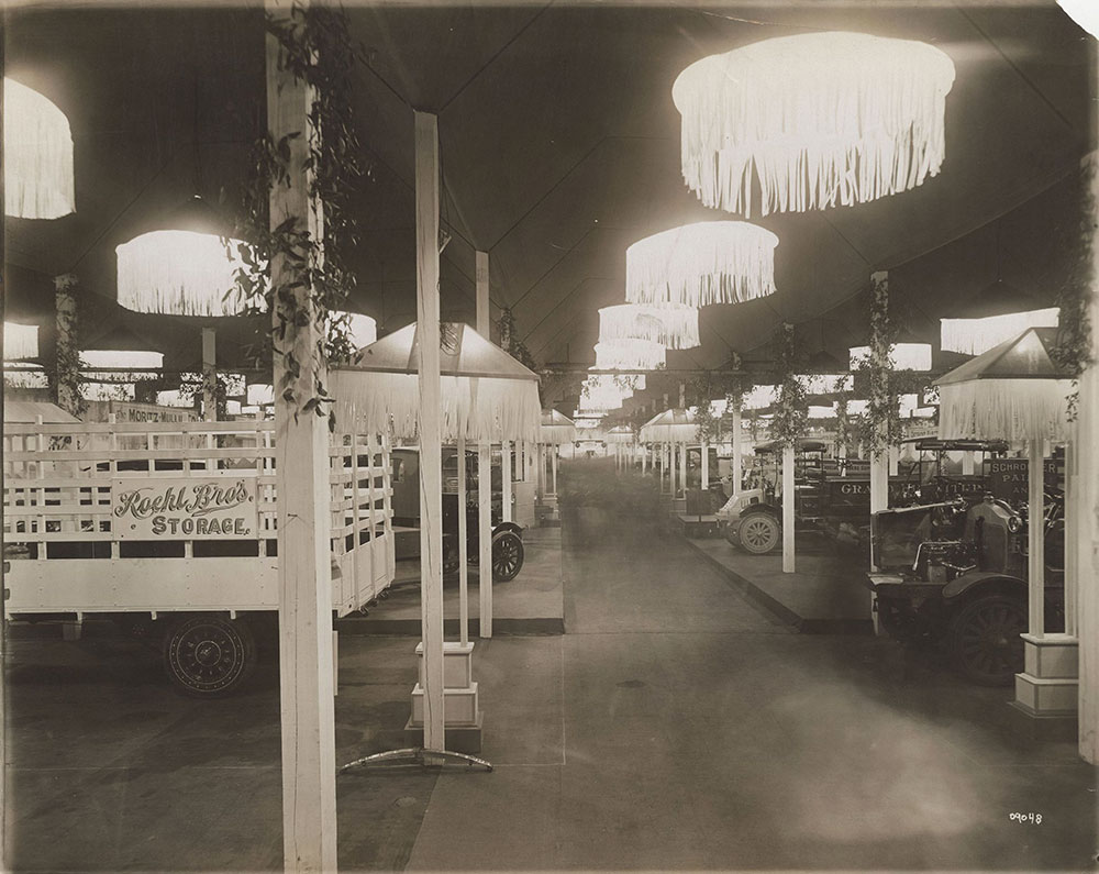 Detroit Automobile Show 1915 commercial vehicle section trucks
