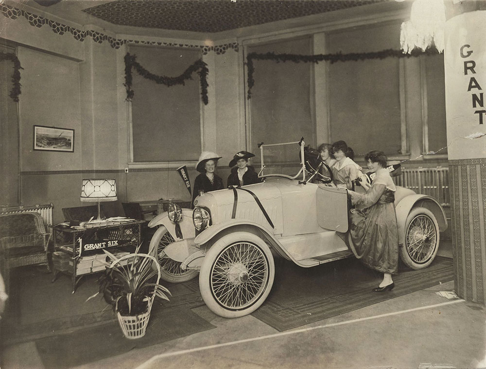 Cleveland Automobile Show 1917: Grant Six