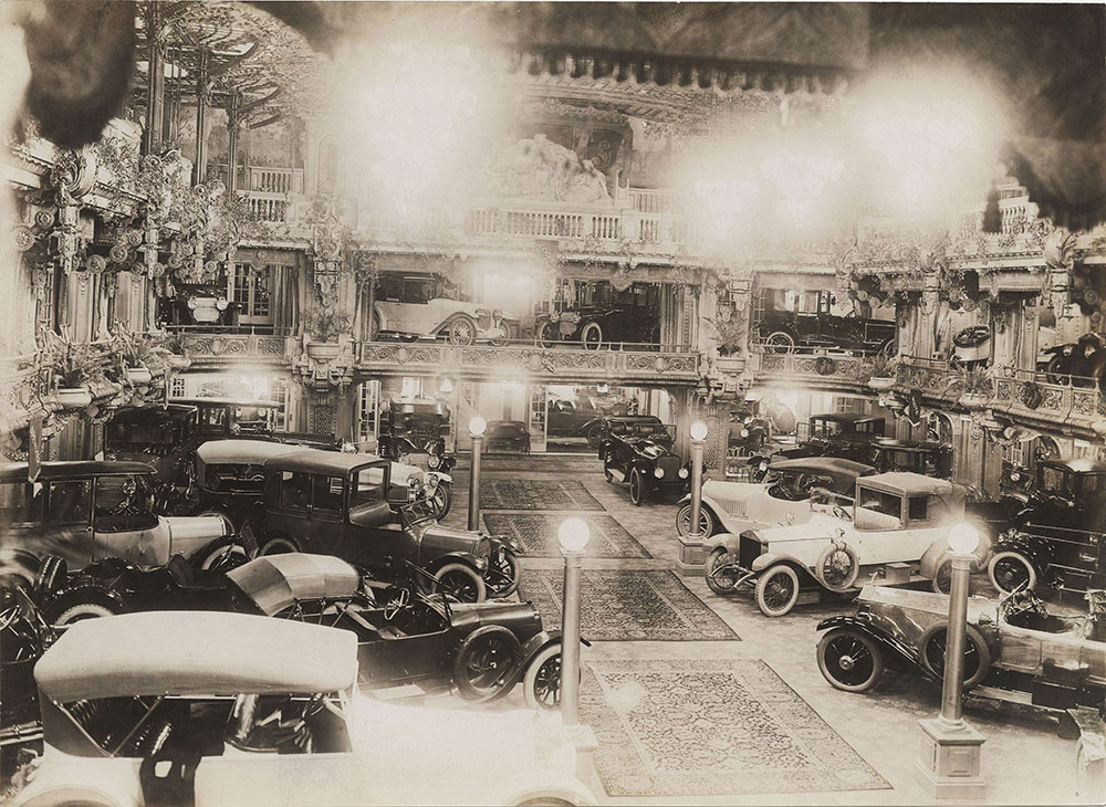 New York 1917 Hotel Astor Salon Rolls-Royce