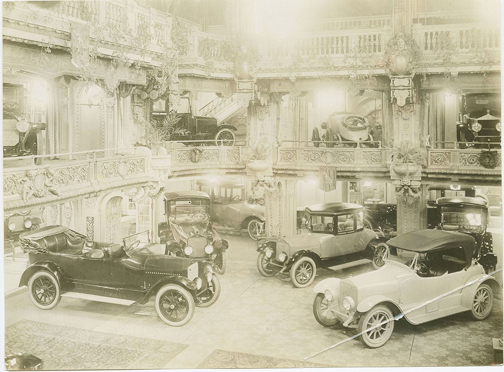 New York 1917 Hotel Astor Salon: White