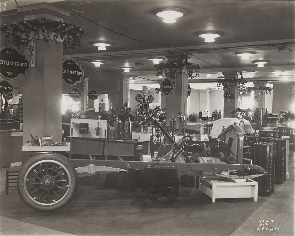 New York Automobile Show 1917 Grand Central Palace accessories Prestolite
