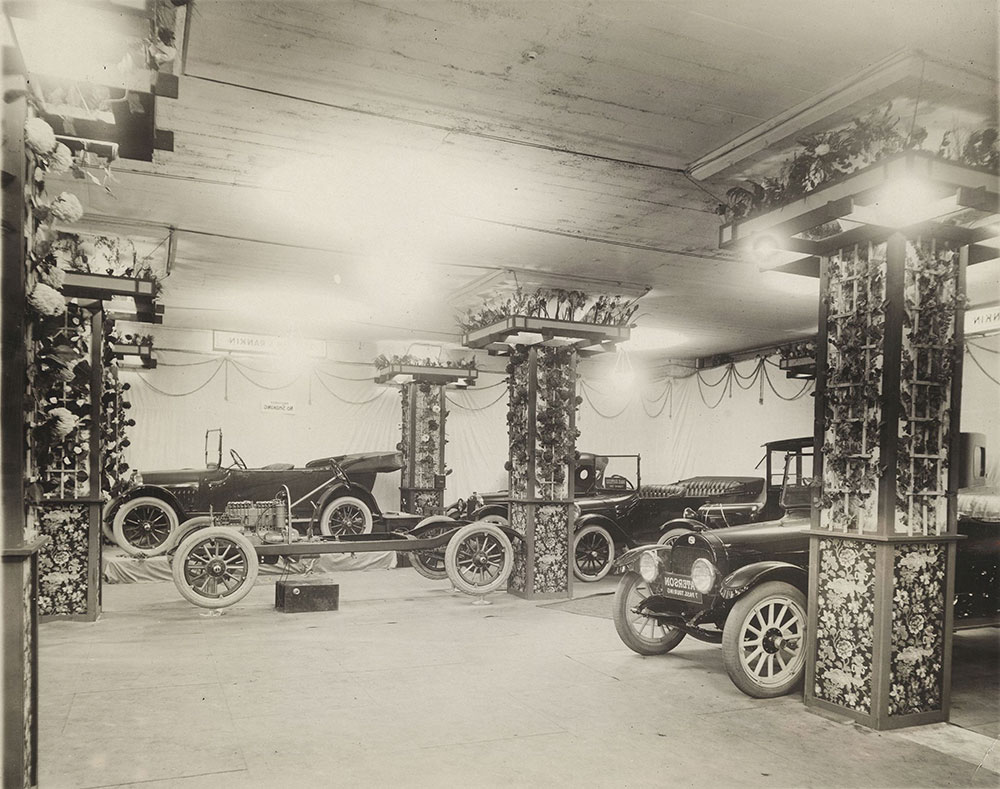 Northern Iowa Auto Show 1917 Fort Dodge: Trumann & Rankin stand: Patterson Dodge Oakland