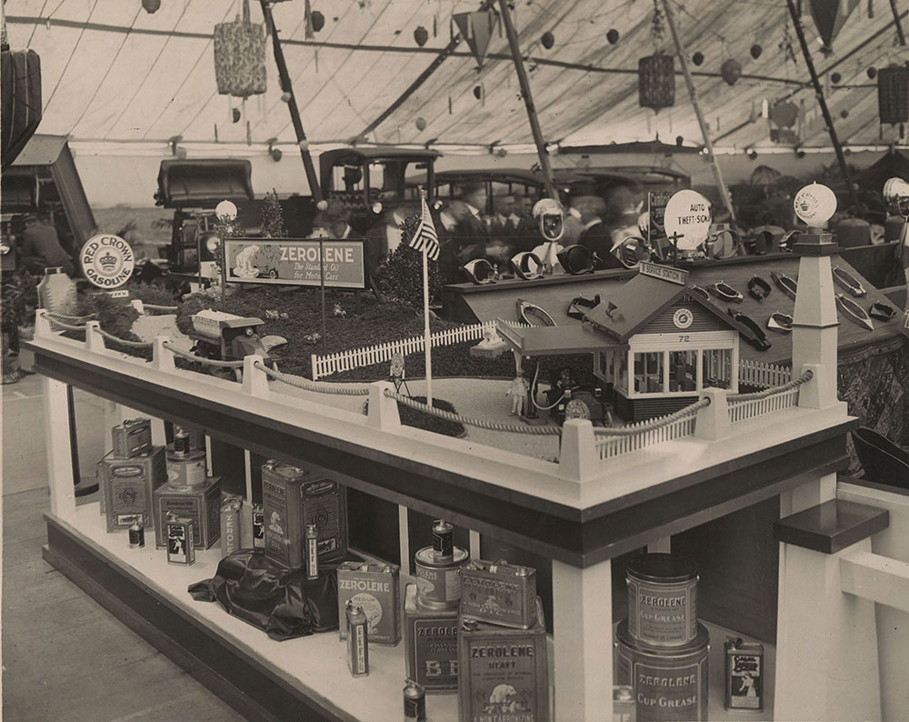 Los Angeles 1919 Zerolene; a miniature Standard Oil filling station, accessories