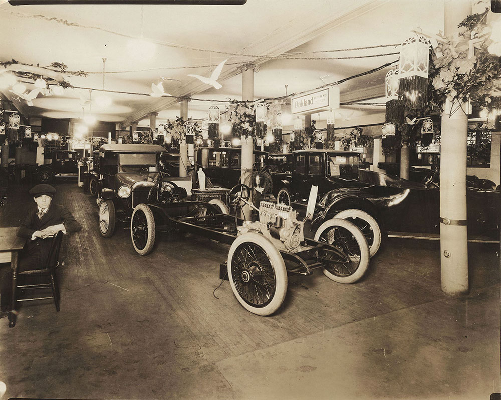 Grand Rapids, Mich 1919 Automobile Business Association Show Overland