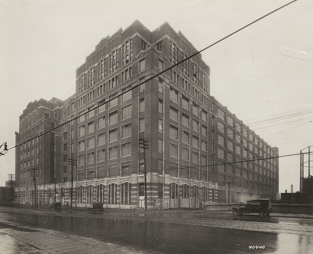 Detroit Show 1921 exterior of Morgan & Wright building
