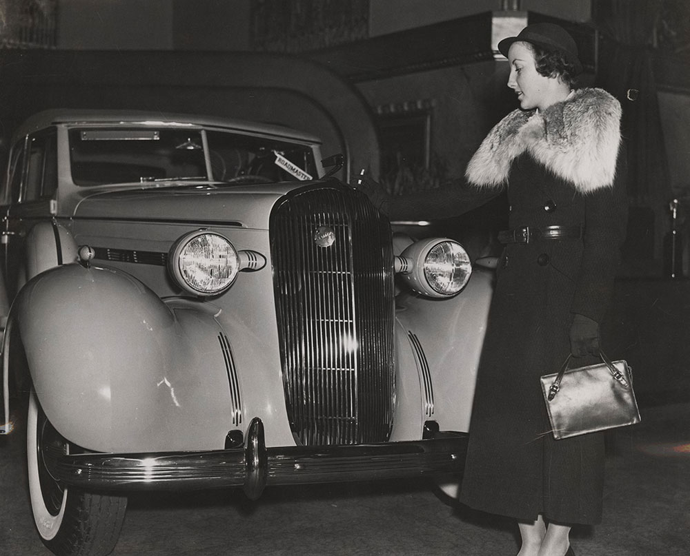New York Auto 1935 General Motors Show Waldorf-Astoria: Buick Roadmaster