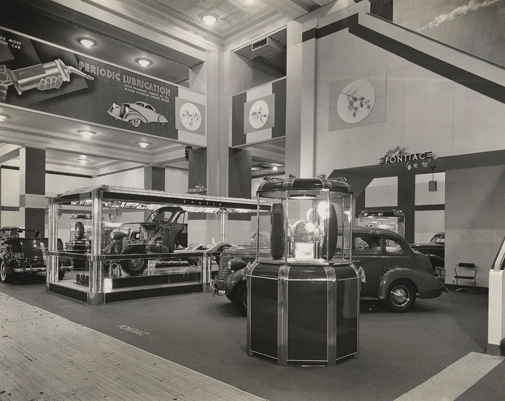 New York National Automobile Show 1937 Grand Central Palace Pontiac cutaway