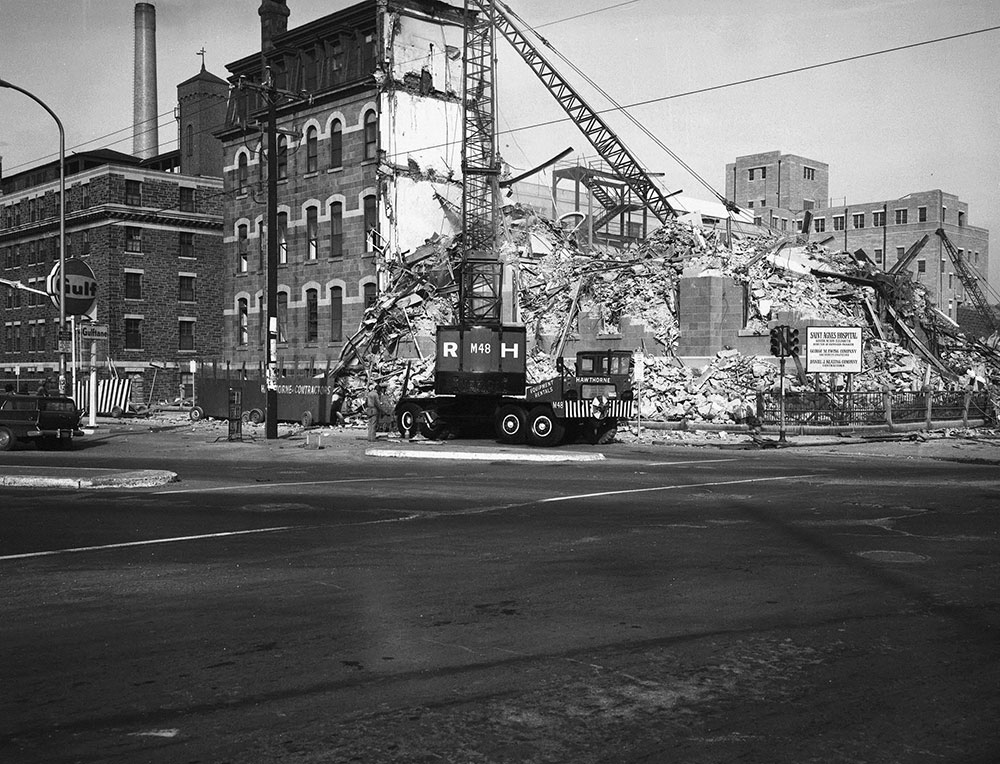 Building Demolition, 4th, 5th, & Market Streets