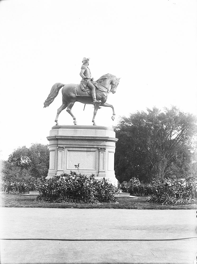 Washington Monument, Public Gardens