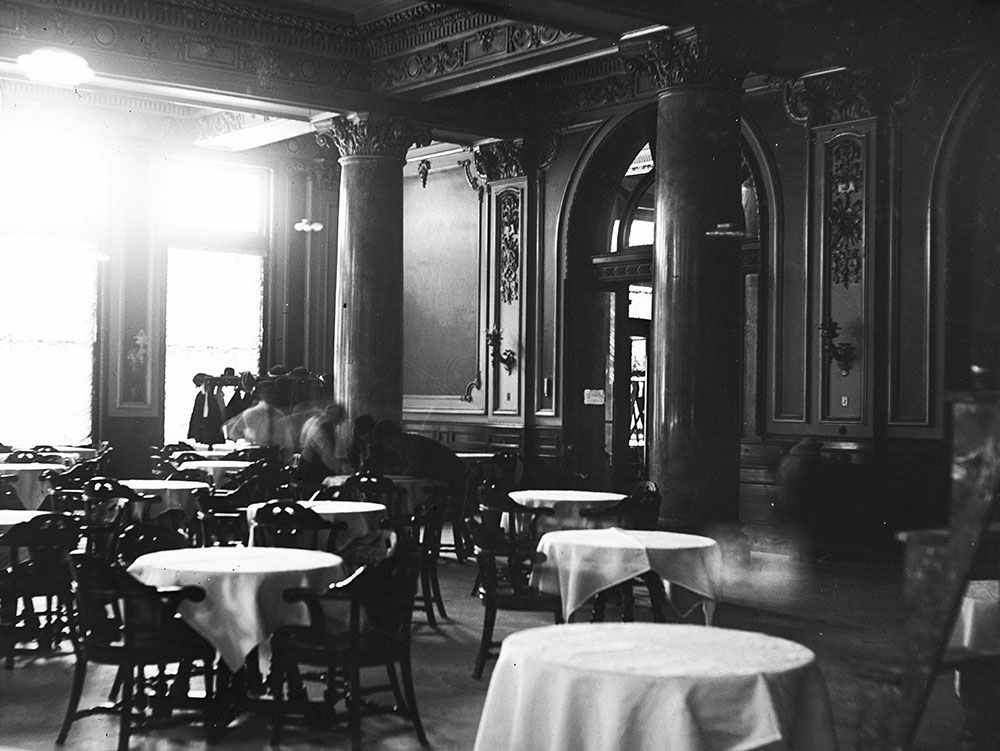 Bellevue Stratford Hotel, The Cafe