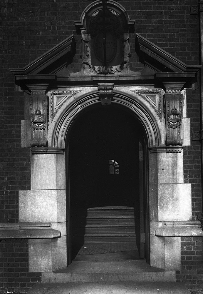 University of Pennsylvania, Dormitories, Entrance to Bonne House