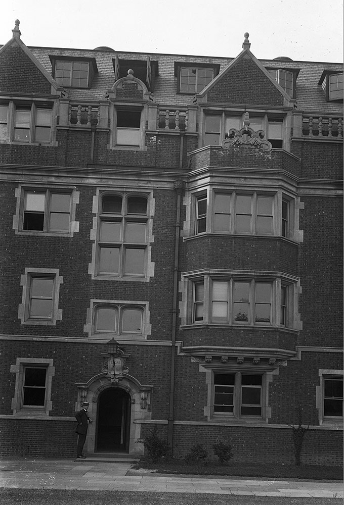 University of Pennsylvania, Dormitories, E. H. Smith House, Detail of Bay